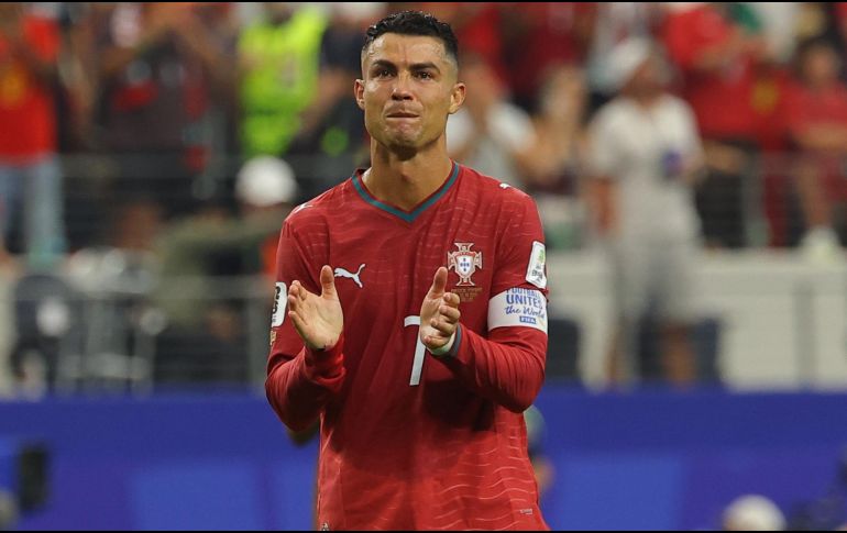 La eliminación de Portugal no solo significa el adiós al torneo, sino el cierre de una de las carreras internacionales más prolíficas en la historia del deporte. EFE/C. Neundorf