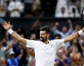 Novak Djokovic alcanzó su semifinal número 15 en Londres y estableció un nuevo récord con ocho apariciones consecutivas entre los cuatro mejores. EFE/T. Akmen