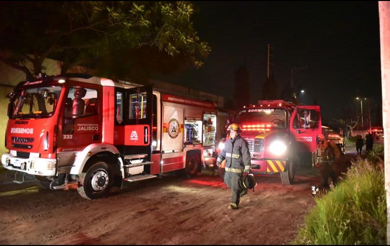 El incendio se registró en un área que almacenaba hidrocarburos. ESPECIAL/UEPCBJ