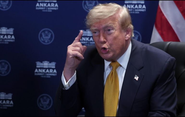 El presidente de Estados Unidos, Donald Trump, habla durante una reunión con el secretario general de la OTAN, Mark Rutte, al margen de la cumbre de la OTAN en Ankara, Turquía, el 8 de julio de 2026. EFE/F. SINGER