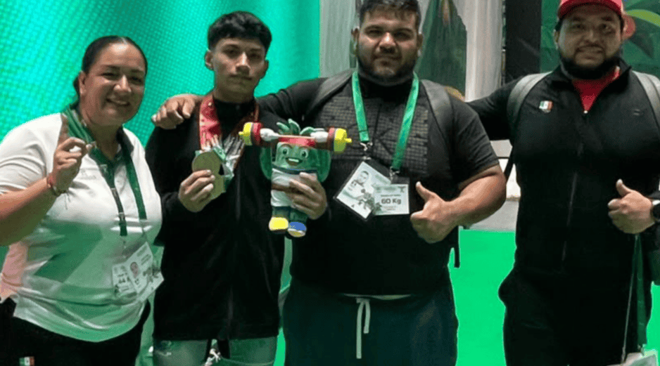 El representante de Yucatán se quedó con el primer puesto en envión tras levantar 142 kilogramos. X/@OlimpismoMex