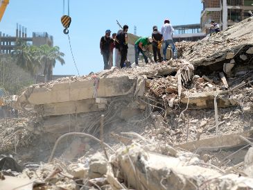 Hay 856 edificios afectados tras los terremotos, de los cuales 190 colapsaron por completo. EFE/X. Olleros