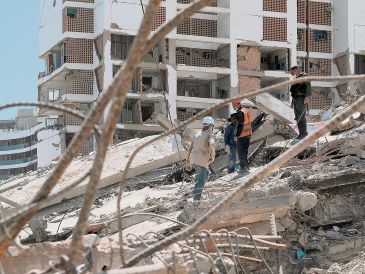 Autoridades venezolanas afirman que son 190 los edificios colapsados tras los sismos de hace un par de semanas. EFE