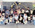 Niños y jóvenes que concluyeron una etapa clave en su formación académica. ESPECIAL