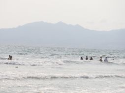 Cofepris explica que las aguas de estas cinco playas no son aptas para nadar o para deportes acuáticos. EL INFORMADOR/ARCHIVO