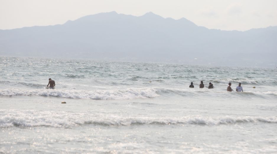 Cofepris explica que las aguas de estas cinco playas no son aptas para nadar o para deportes acuáticos. EL INFORMADOR/ARCHIVO