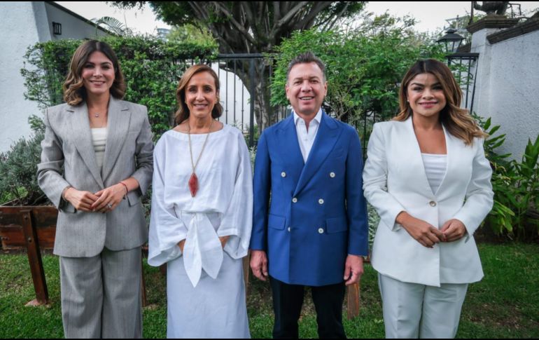 Mónica Magaña Mendoza, diputada Local por el Distrito 10 de Zapopan; Maye Villa de Lemus, presidenta del Sistema DIF Jalisco; el Gobernador del Estado, Pablo Lemus Navarro, y Gabriela Cárdenas Rodríguez, diputada Local por el Distrito 6 de Zapopan (de izquierda a derecha). GOBIERNO DE JALISCO