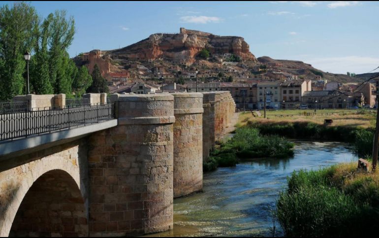 Alrededor del vino hay múltiples rituales. Desde el cómo descorchar una botella hasta la temperatura ideal a la que debe ser servido. CORTESÍA/ Turismo de Ribera del Duero