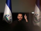 Bukele dijo en una entrevista con un youtuber español que le gustaría seguir gobernando el país centroamericano por 