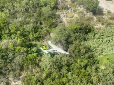 El aparato siniestrado es una avioneta tipo Cessna de la empresa Aerus, con matrícula XAEFD. ESPECIAL/PCNL