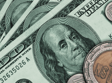 Considera que la cotización del dólar frente al peso mexicano fluctúa a lo largo del día debido a los factores de oferta-demanda. ESPECIAL/Canva