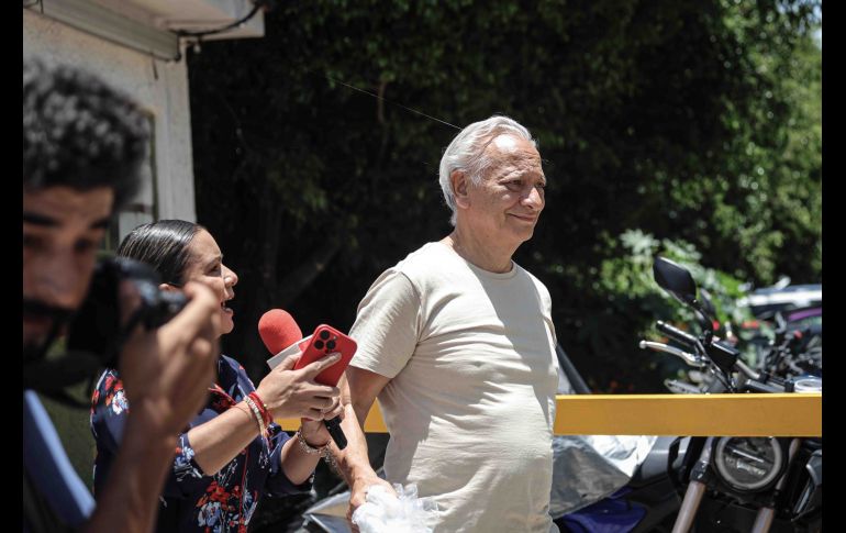 Víctor Rodríguez Padilla, exdirector de Pemex, a su salida del Centro Estatal de Reinserción Social Morelos después de la audiencia en que se dictó la continuación de su proceso en libertad. SUN/G. Pano