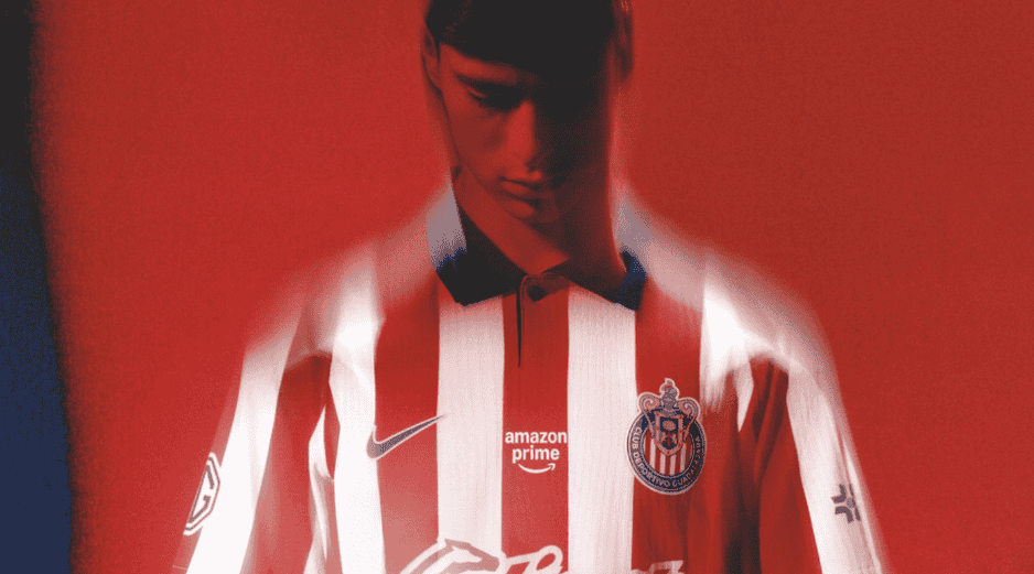 El factor nostalgia juega un papel crucial en la aceptación de este nuevo jersey. Tiendas Chivas