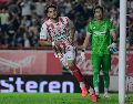El auténtico “padre de los clásicos” redactó una nueva e ilustre página en el césped del Estadio Victoria. Imago7.