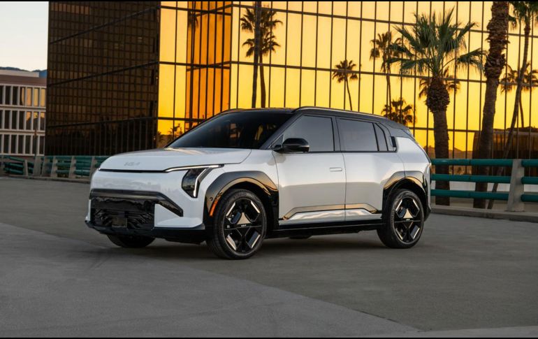 La firma surcoreana presentó su nuevo vehículo eléctrico con una propuesta enfocada en autonomía, innovación y practicidad para el uso diario. KIA