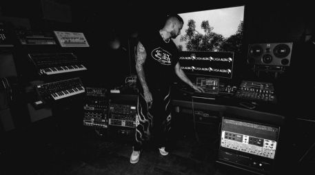 Como talentoso productor de música electrónica, Mauro Menéndez logró presentarse en diversos escenarios internacionales de gran prestigio. INSTAGRAM/maahez