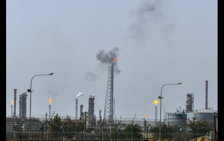 La tensión por el control del estrecho de Ormuz amenaza el suministro global de petróleo. AP/ARCHIVO