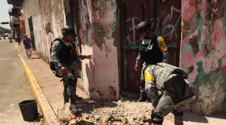 Se confirmó el colapso de una casa debido a la fuerza del terremoto que golpeó a Chiapas y sorprendió a cientos de personas. EFE/J. Blanco