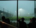En primera instancia, el entrenamiento fue aplazado minutos antes de su hora de comienzo, con los medios de comunicación esperando la salida de los jugadores al campo de entrenamiento; al final fue suspendido. AFP / P. de Melo Moreira