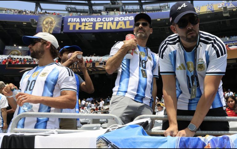 Fans argentinos, previo al partido en Nueva Jersey, Estados Unidos. EFE / S. Thew