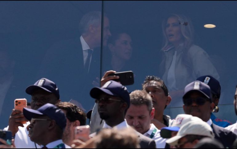 El primer ministro de Canadá, Mark Carney (i); la Presidenta de México, Claudia Sheinbaum (c); y la primera dama de Estados Unidos, Melania Trump. EFE /A. Colmenares.