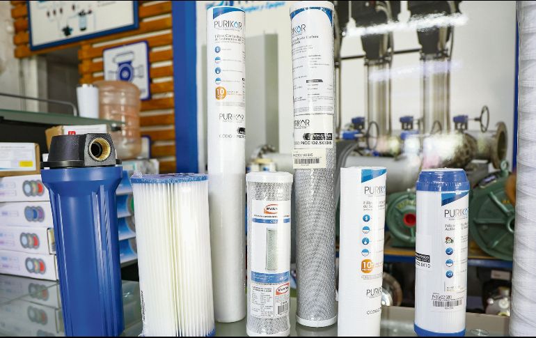 Los sistemas de filtración pueden retener algunas partículas, aunque su eficacia depende del tipo de contaminante presente en el agua. EL INFORMADOR/ A. Navarro