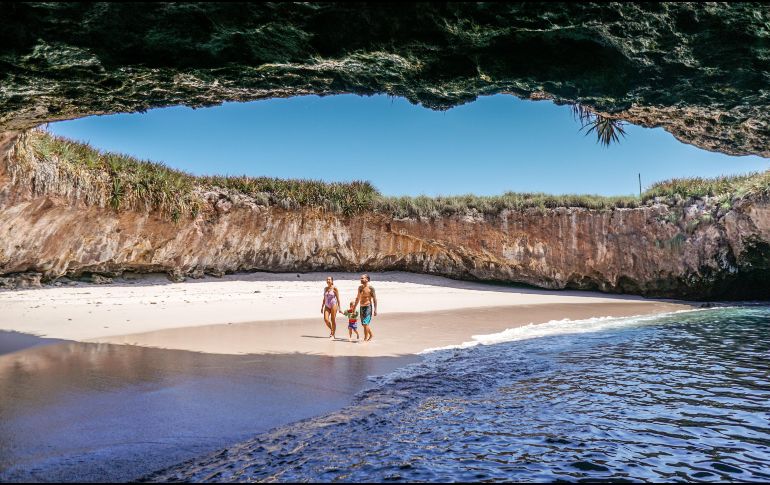 Las Islas Marietas son dos de los destinos más impresionantes y exclusivos que puedes visitar en México. ESPECIAL/SECTUR NAYARIT.