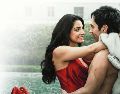 Aislinn Derbez y Mauricio Ochmann. Los actores dan vida a Esmeralda y Manuel, dos personas que vuelven a encontrarse después de años de separación. ESPECIAL