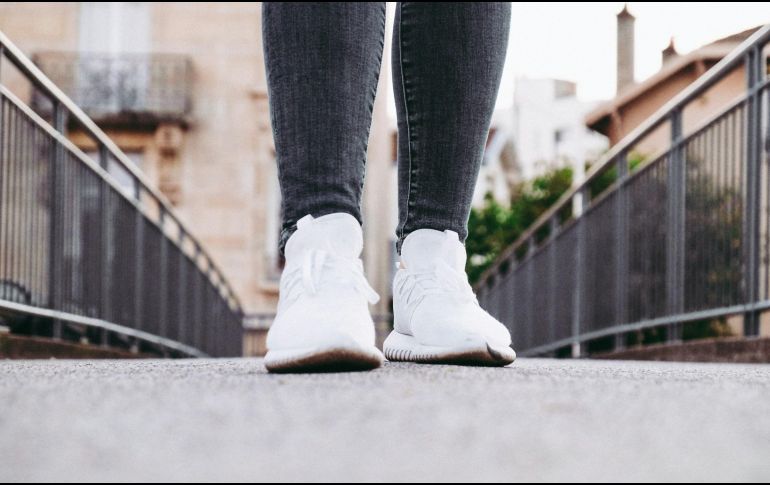 Evita que tus zapatos nuevos te lastimen y pon a prueba las recomendaciones que desconocías. UNSPLASH / PHILBO