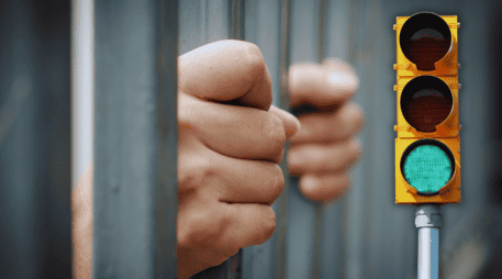 La liberación anticipada representa un paso hacia un sistema penal más humano. ESPECIAL / CANVA