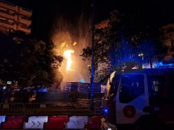 Todo ocurrió por las afectaciones en una tubería, lo que dio lugar a la fuga de gas, la explosión y el incendio. X/@sants3radio
