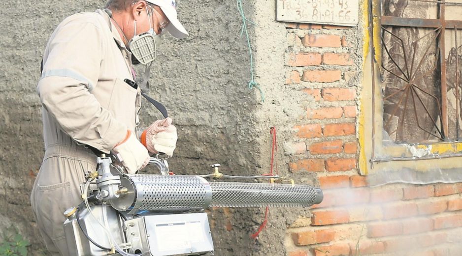 Las fumigaciones forman parte de la estrategia sanitaria implementada tras las lluvias. ESPECIAL