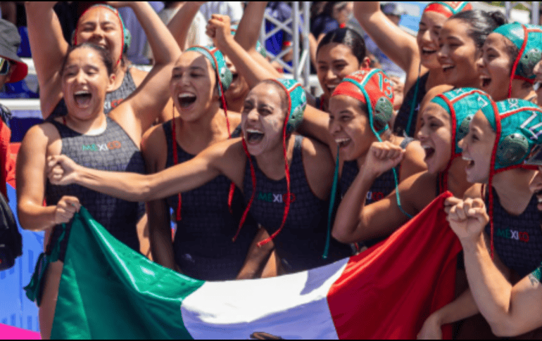 El equipo mexicano femenil de waterpolo está arrasando en los primeros partidos de Santo Domingo 2026. X/@OlimpismoMex