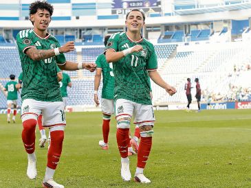 La mancuerna de Santiago Sandoval y Hugo Camberos fue el motor ofensivo de México ayer en la cancha de Puebla. IMAGO7