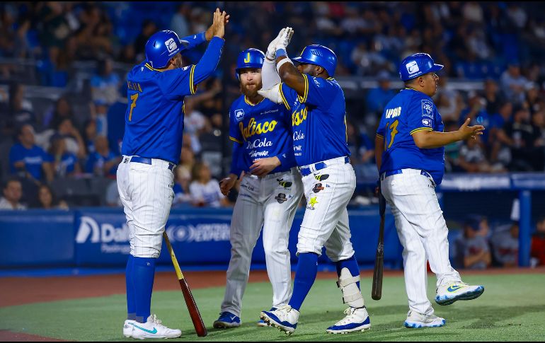 Este domingo a las 17:00 horas, los Charros tratarán de sacar las escobas y barrer a los Acereros en el tercero de la serie. CORTESÍA/ CHARROS DE JALISCO.