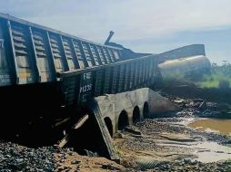 La preocupación aumentó ante el riesgo de que el hidrosulfuro derramado pudiera llegar a ríos cercanos debido a las lluvias. SUN/ESPECIAL