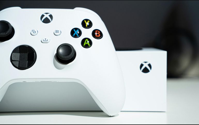 Durante la caída global de Xbox, diversos jugadores reportaron haber logrado descargar e instalar títulos que jamás habían adquirido. Unsplash