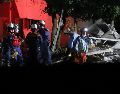 Las autoridades japonesas han desplegado a miles de efectivos para ayudar en las tareas de búsqueda y rescate, con unos 4 mil 600 soldados de las Fuerzas de Autodefensa (Ejército), 2 mil pertenecientes a la Policía y unos 1mil 410 bomberos. EFE/JIJI PRESS JAPAN