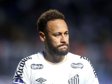 Tras el duro golpe que supuso la eliminación de Brasil a manos de Noruega en los octavos de final del Mundial en Norteamérica, Neymar confirma si se va o no de la selección de Brasil. EFE / ARCHIVO
