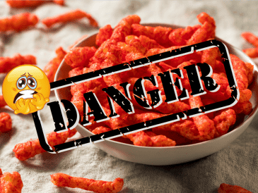 Si presentas dolor intenso, vómito con sangre o molestias digestivas persistentes tras consumir alimentos picantes, es importante buscar atención médica. CANVA