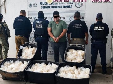 El conductor, la droga y el vehículo fueron puestos a disposición del Ministerio Público. ESPECIAL/SSPC