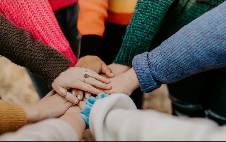Esta fecha conmemorativa busca resaltar el inmenso valor de los vínculos humanos genuinos y su impacto positivo en la sociedad moderna. Unsplash