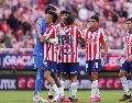 Chivas confirmó de manera oficial que el jugador sufrió una molestia en el sóleo inmediatamente después del debut en el torneo local. IMAGO7 / ARCHIVO