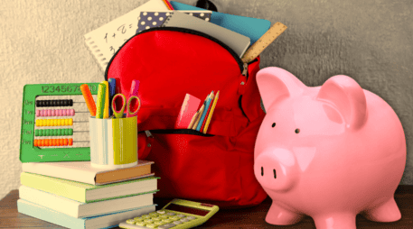 Estas rebajas aplican en marcas reconocidas y productos básicos de alta demanda, permitiendo que los estudiantes regresen a las aulas con todo lo necesario sin endeudar a sus familias. ESPECIAL / CANVA