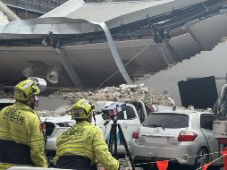 Un edificio en Sydney de unos siete metros de altura se desplomó sobre una estación de servicio colindante en la calle Wattle del barrio de Ultimo. EFE / BOMBEROS Y RESCATE DE NUEVA GALES DEL SUR
