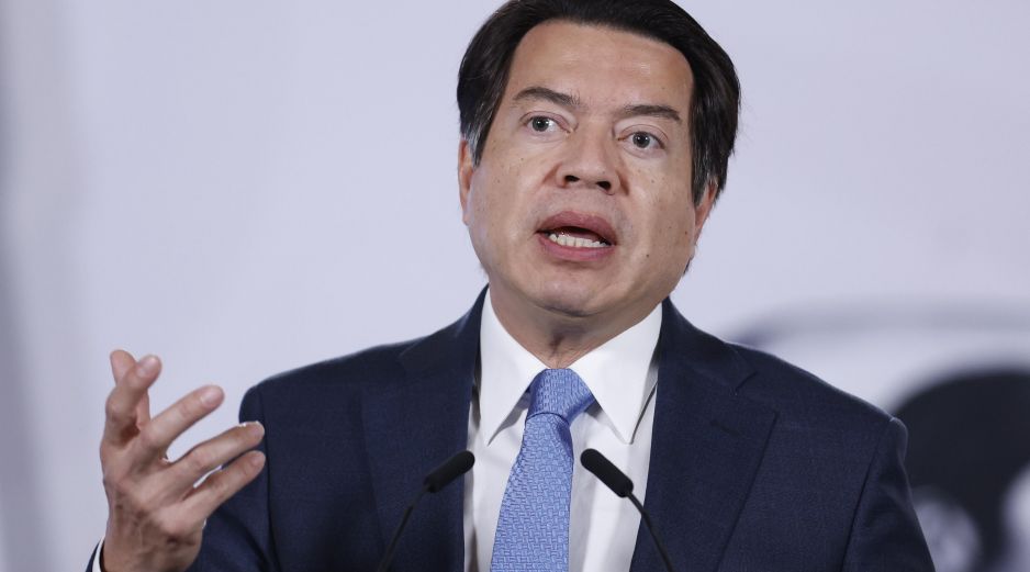 El titular de la SEP, Mario Delgado, afirmó que el uso constante de celulares es un grave problema de salud pública, por lo que se necesitan acciones que antepongan el bienestar de las infancias y juventudes. EFE / S. Gutiérrez