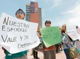 Estudiantes exigen transparencia a la UNAM antes de la aplicación de la prueba presencial. EFE