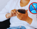 Quien bloquea sin avisar suele convencerse de que está evitando un drama innecesario. En realidad, está huyendo de la responsabilidad afectiva que requiere mantener cualquier tipo de vínculo humano. ESPECIAL / CANVA