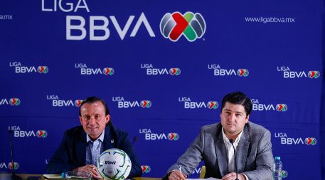 Mikel Arriola y Francisco Iturbide durante la presentación del nuevo presidente ejecutivo de la Liga BBVA MX, realizada en el Auditorio de la Federación Mexicana de Futbol (FMF). Imago7
