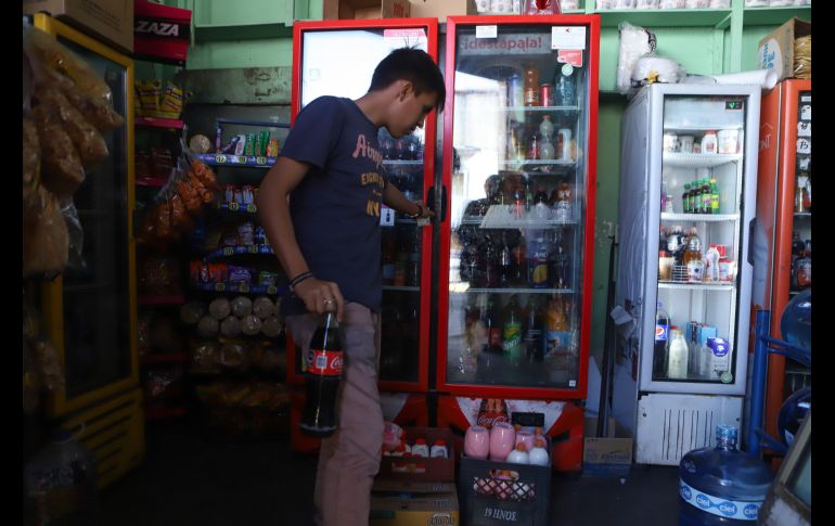 En los últimos seis meses, los productos que han tenido mayores ajustes al alza son las bebidas refrescantes, cigarros, botanas y frituras, embutidos, frutas y verduras. EL INFORMADOR/ARCHIVO